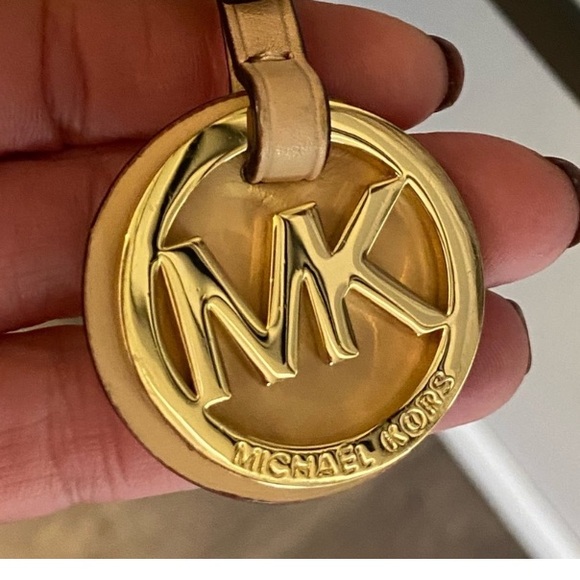 MICHAEL KORS Jet Set Large MultiWay Messenger Hobo Bag - Picture 9 of 10